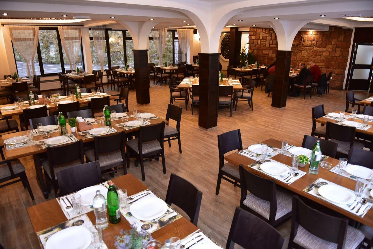Restoran Sa Prenocistem Gornjak Krepoljin Екстер'єр фото